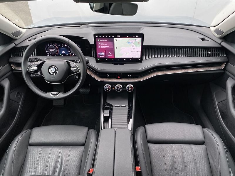 Škoda Superb 2,0 TDI 110 kW L&K DSG - fotka 10 z 30