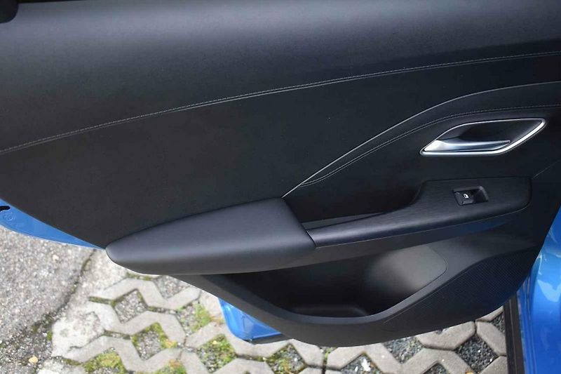 MG ZS přijelo na český trh již ve druhé generaci.