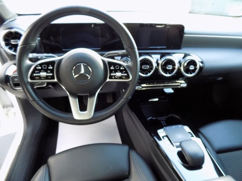 Mercedes-Benz CLA (2019) 200d/Full-Led/1.majitel/ - fotka 25 z 50