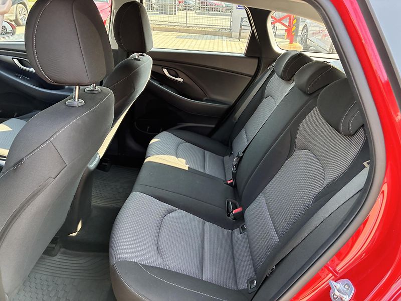 Hyundai i30 WG 1.0T-GDi 88kW REZERVACE - fotka 14 z 29