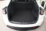Tesla Model Y LONG RANGE DUAL REZERVACE - náhled 35