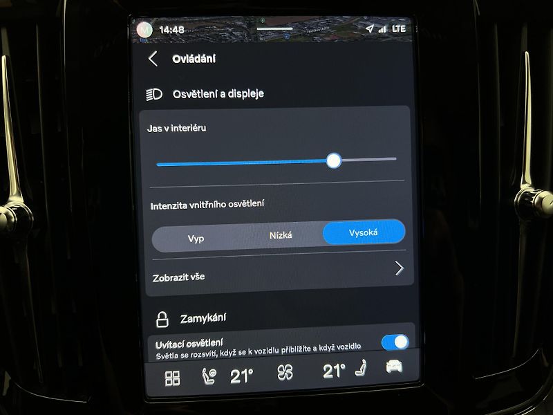 Volvo V90 T6 AWD RECHARGE DARK PLUS - fotka 37 z 46