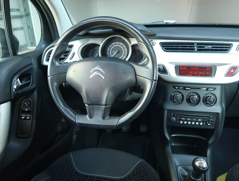 Citroën C3 (2010) 1.1 i, nová STK, slušný stav - fotka 7 z 15