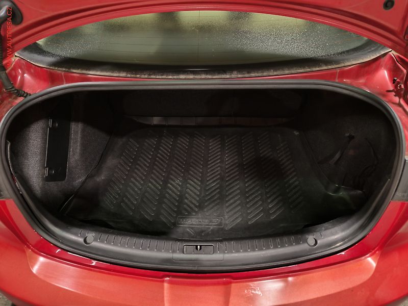 Mazda 3 (2009) 1.6i, ČR, AC, temp - fotka 7 z 17