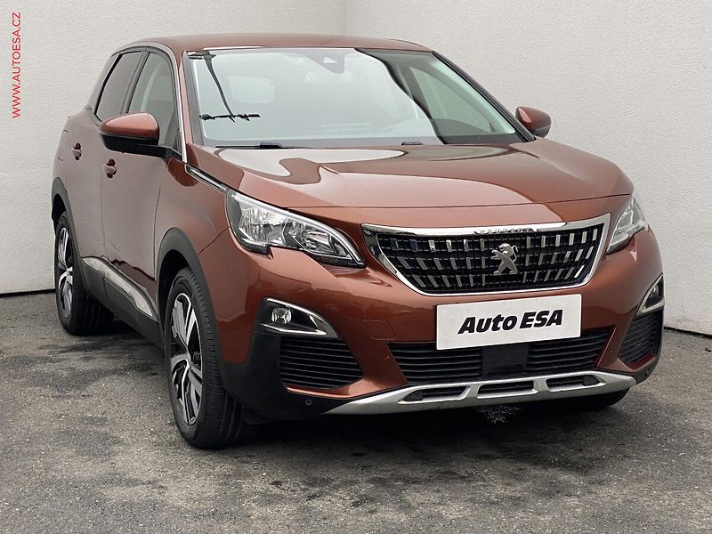 Peugeot 3008 (2019) 1.2PT, Allure, AT, navi - fotka 1 z 19