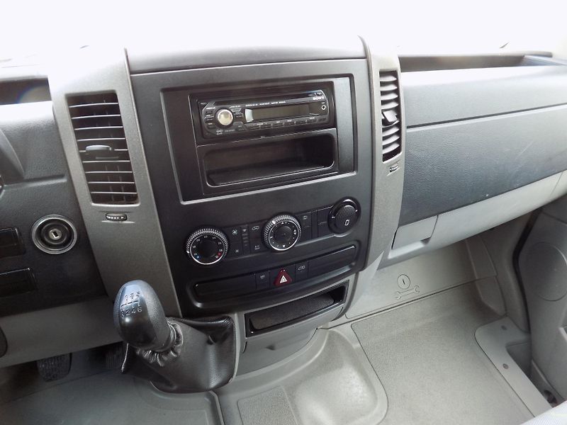 Volkswagen Crafter (2009) 2,5 120KW SKLÁPĚČ - fotka 20 z 47