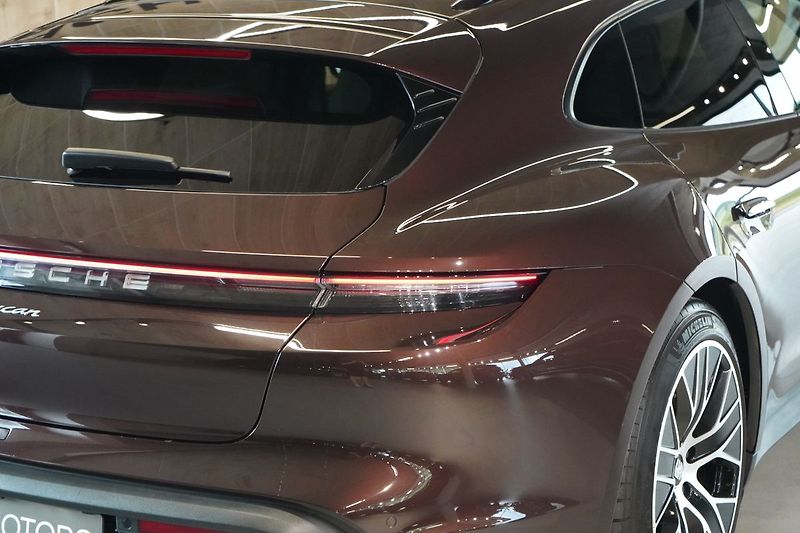 Porsche Taycan Sport Turismo, Pano, Matrix - fotka 9 z 50