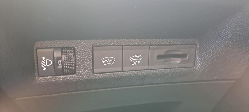 Peugeot 3008 (2025) BUSINESS Hybrid 145 e-DCS6 - fotka 16 z 22