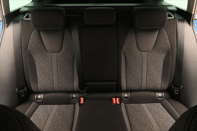 Škoda Octavia 2,0 TDI 110 kW TAŽNÉ Style Zár - fotka 27 z 30