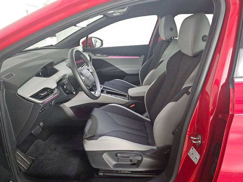 Škoda Elroq (2025) 60kWh 150kW Selection TAŽNÉ - fotka 18 z 35