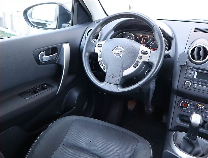 Nissan Qashqai (2014) 1.6, Serv.kniha, Tempomat - fotka 7 z 15