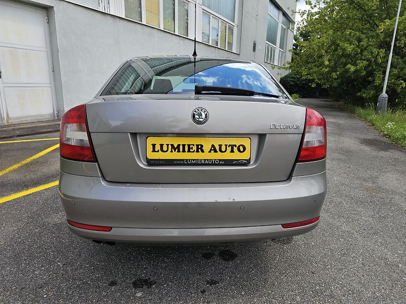 Škoda Octavia (2009) 2 1.4TSI FACELIFT - fotka 4 z 18