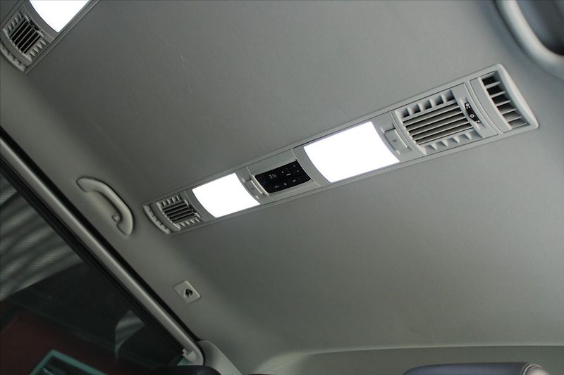 Volkswagen Multivan T6.1 TDi DSG 4Motion DCC/ACC/T - fotka 24 z 30