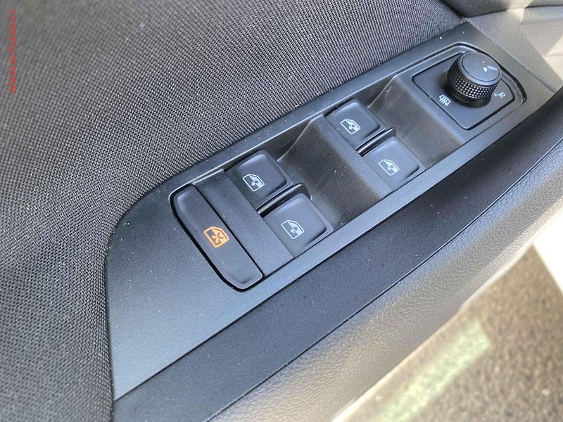 Škoda Kamiq (2023) 1.0 TSi, TOUR, LED, kamera, - fotka 13 z 20