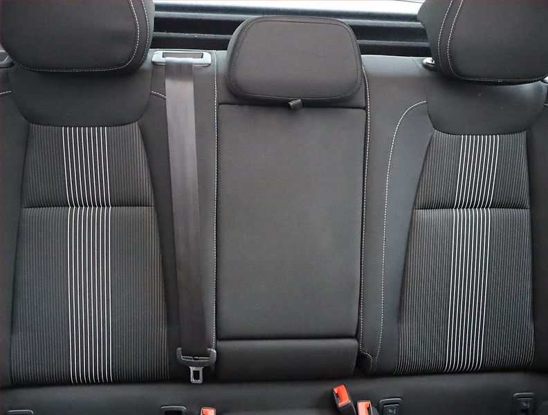 Škoda Karoq (2018) 1.6 TDI, Automat, Navi - fotka 10 z 20