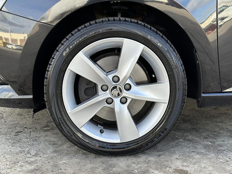 Škoda Fabia 1.0TSi Style PLUS 110PS KAMERA - fotka 9 z 38