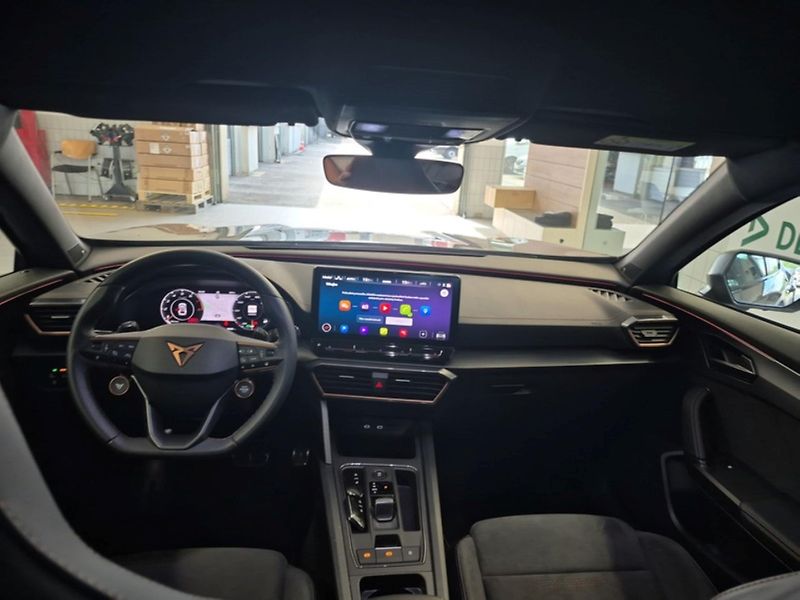 Cupra Formentor VZ 2,0 TSi/180kW - DSG Tribe - fotka 8 z 10