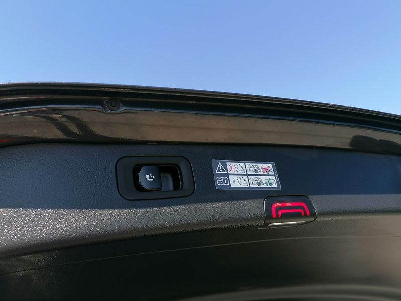 Mercedes-Benz Třídy C (2022) 200d 9G Luxury Line,Kůže - fotka 34 z 42