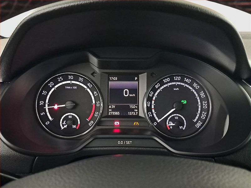 Škoda Octavia (2016) RS 2.0 TDI 4x4 DSG, 4X4 - fotka 11 z 18