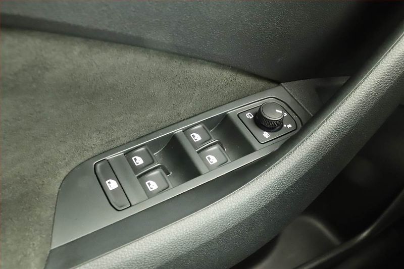 Škoda Kamiq (2024) 1.0 TSI, Drive - fotka 14 z 14