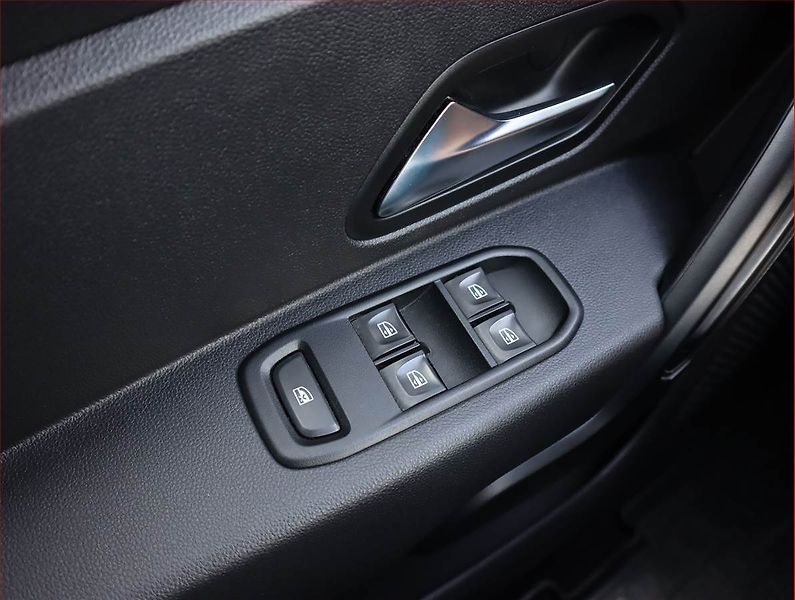 Dacia Duster (2018) 1.6 SCe, Tempomat - fotka 16 z 18