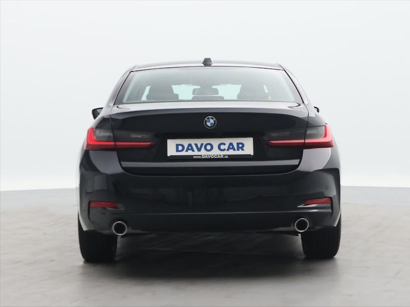 BMW Řada 3 2,0 318i 115kW Aut Virtual LED - fotka 6 z 32