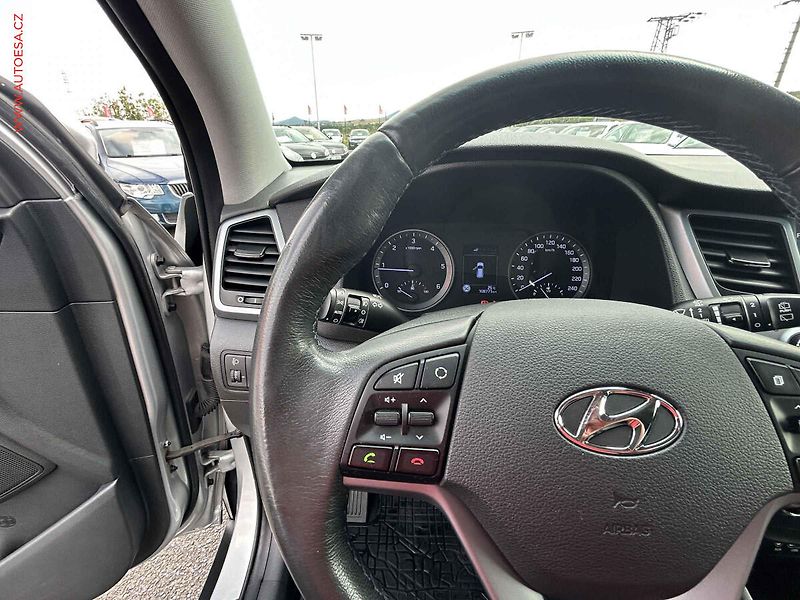 Hyundai Tucson (2016) 1.7CRDi, 2.maj,ČR, Navi - fotka 18 z 19