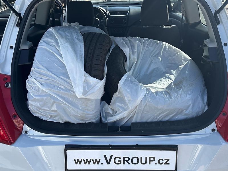 Suzuki Swift (2015) 1.2 69kW - fotka 9 z 20