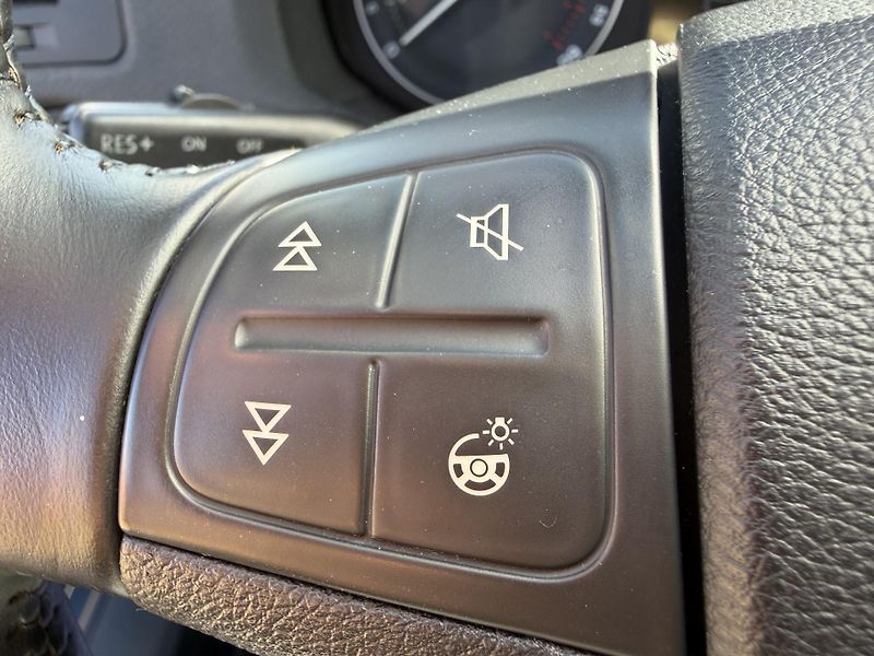 Škoda Octavia 2,0TDI 103kW Elegance BEZ DPF - fotka 37 z 57