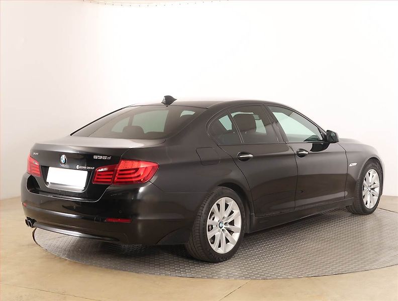 BMW Řada 5 (2012) 520d, Automat, Serv.kniha - fotka 5 z 20