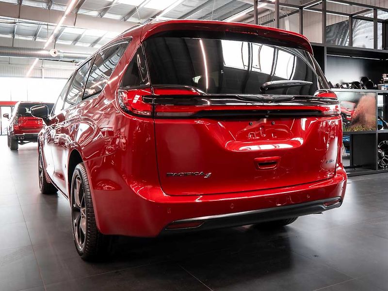 Chrysler Pacifica (2026) 3.6 Select AWD, 360 Cam 2x LCD - fotka 3 z 35