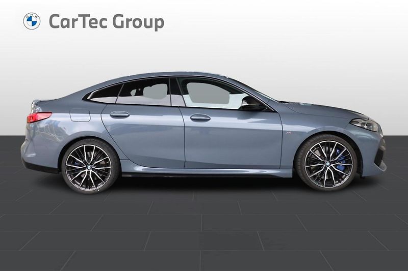 BMW Řada 2 M235i xDrive Gran Coupé - fotka 7 z 26