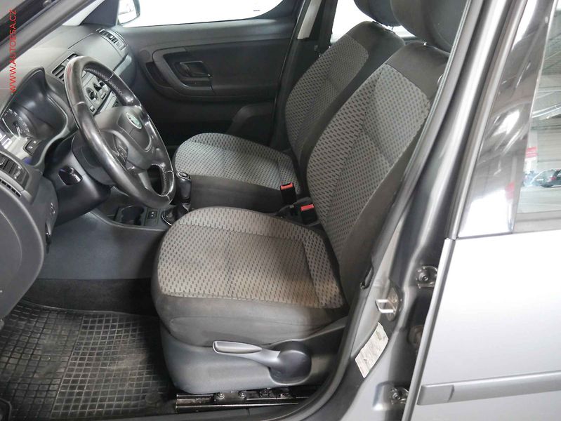 Škoda Roomster (2011) 1.4i, AC, TZ, park.čidla - fotka 9 z 14