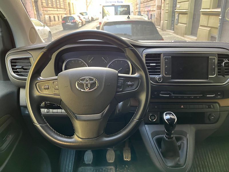 Toyota ProAce Verso (2022) Vozidlo v perfektním stavu  - fotka 4 z 4