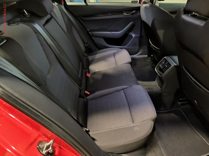 Škoda Octavia (2021) 2.0 TDi, ČR, Ambition, LED - fotka 11 z 17