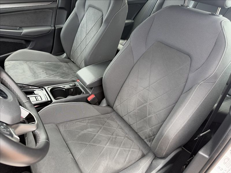 Volkswagen Golf VIII 2.0 TDI Style DSG/Full Le - fotka 20 z 27