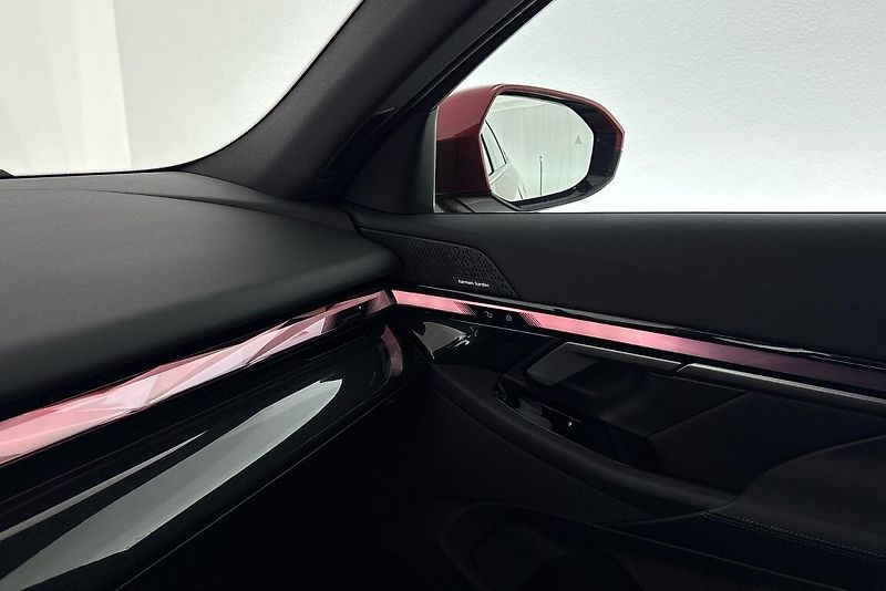 BMW Řada 5 řady 5 | 520d xDrive - fotka 16 z 24