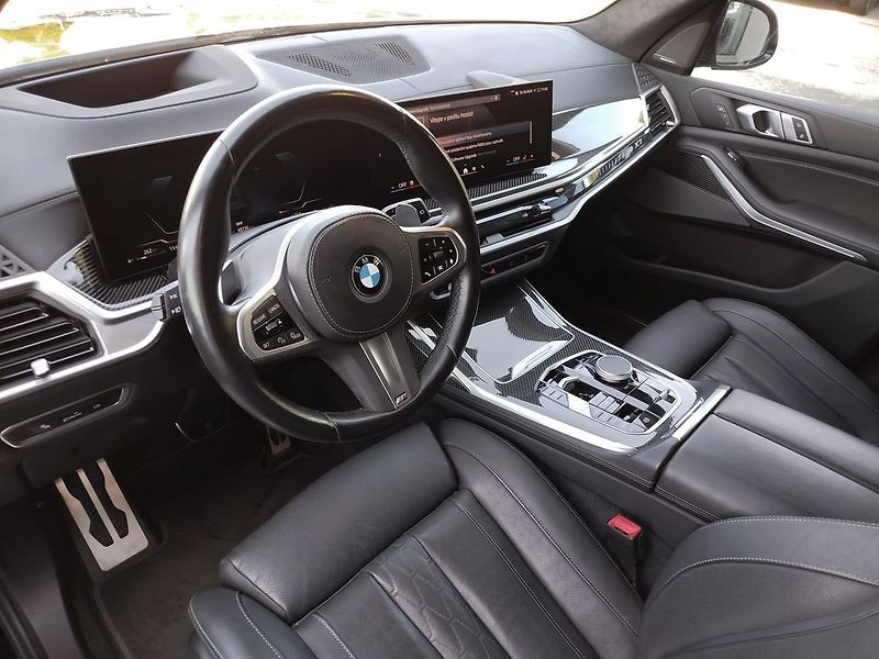 BMW X7 xDrive40d - fotka 15 z 38