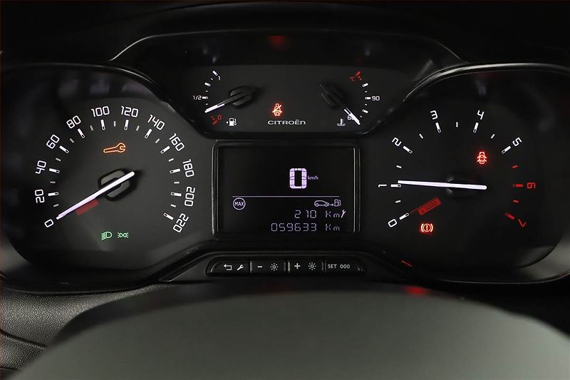 Citroën C3 (2020) 1.2 PureTech, Tempomat - fotka 9 z 17