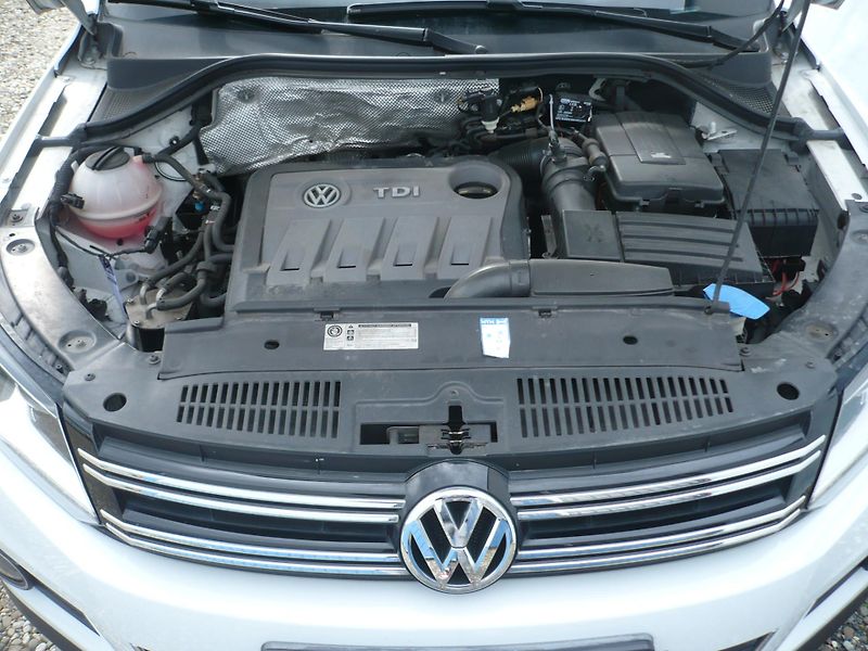 Volkswagen Tiguan 2.0TDI 130Kw 4x4 Klima Navi - fotka 23 z 28