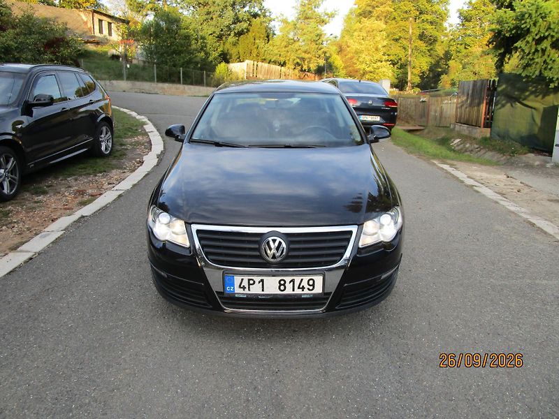 Volkswagen Passat (2008) 2,0 tdi comfort - fotka 2 z 23