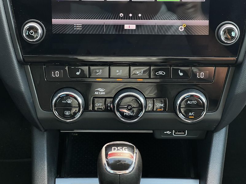 Škoda Octavia 1.4TSI 110kW DSG Kůže DPH - fotka 13 z 23