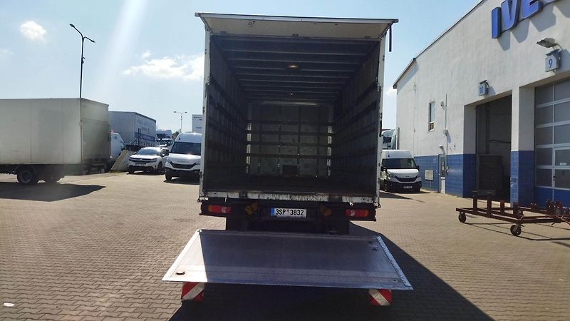Iveco Eurocargo skříň s hydraulickým čelem - fotka 7 z 12