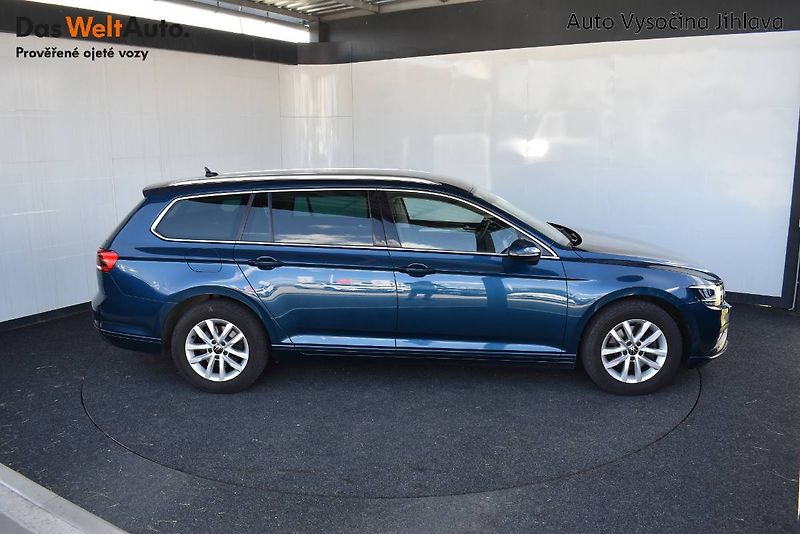 Volkswagen Passat Variant (2023) 1.5TSI 110kW, LED, tažné - fotka 7 z 24