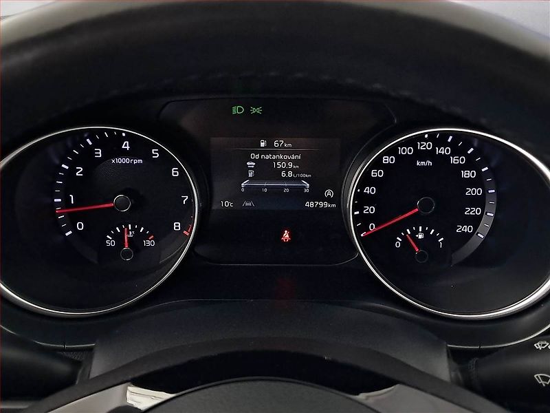 Kia Ceed (2024) 1.5 T-GDI, ČR,1.maj - fotka 13 z 19