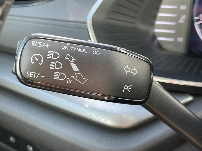 Škoda Octavia 2,0 TDI Combi Ambition Plus - fotka 12 z 21