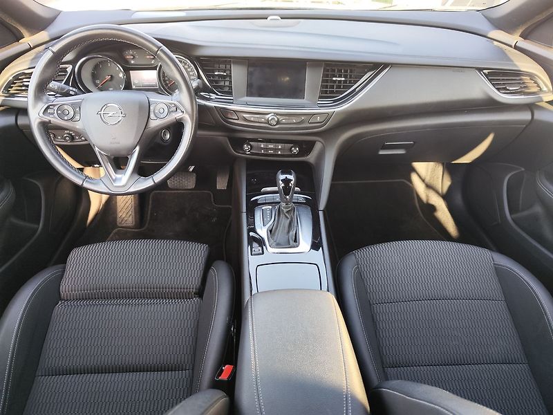 Opel Insignia 2.0 CDTi/128kW Elegance AT - fotka 11 z 31