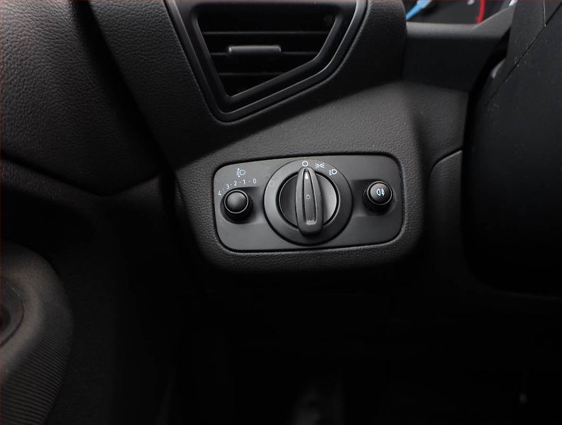 Ford Grand C-MAX (2020) 1.5 TDCi, Automat, 7 míst - fotka 16 z 18