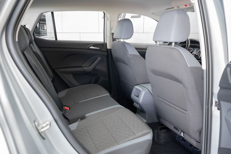 Volkswagen T-Cross TSI 81kW STYLE*KAMERA*ACC*ČR 1 - fotka 13 z 39