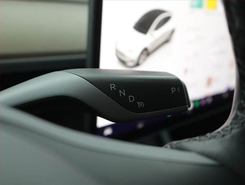 Tesla Model Y (2023) Long Range AWD 79kWh, SoH 90% - fotka 13 z 23